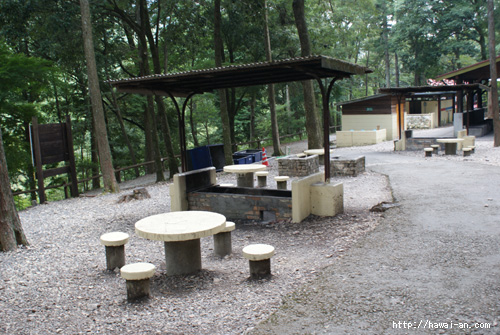 愛知県民の森 かまど＆テーブル